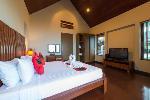 Casa de 5 dormitorios en Ko Samui, Tailandia № 66437 - foto 13