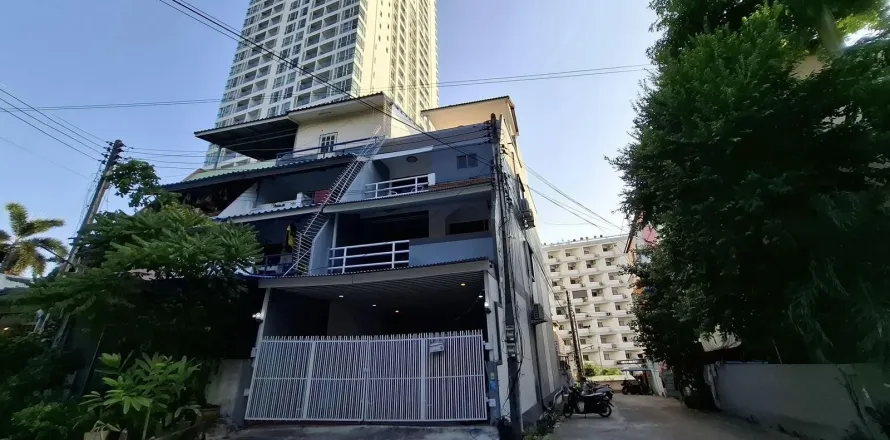 Casa de 4 dormitorios en Pattaya, Tailandia № 155630
