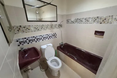 Casa de 4 dormitorios en Pattaya, Tailandia № 155630 - foto 17