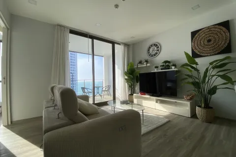 Apartamento de 2 dormitorios en Pattaya, Tailandia № 155629 - foto 14
