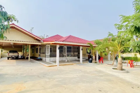 Casa de 3 dormitorios en Pattaya, Tailandia № 155627 - foto 2