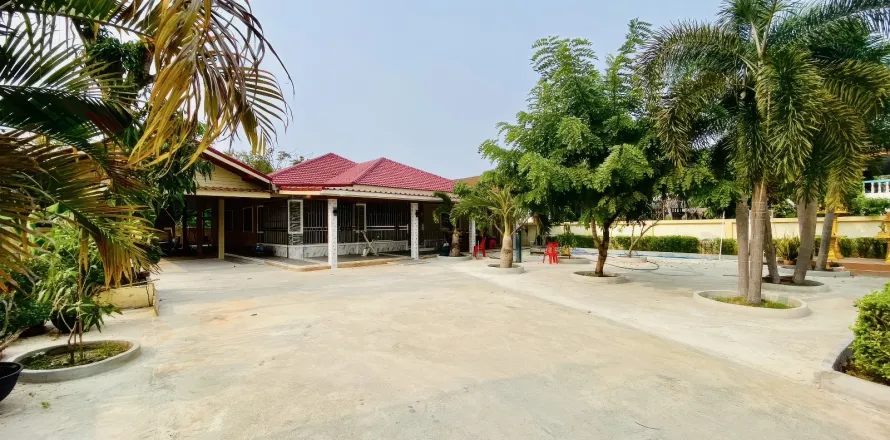 Casa de 3 dormitorios en Pattaya, Tailandia № 155627