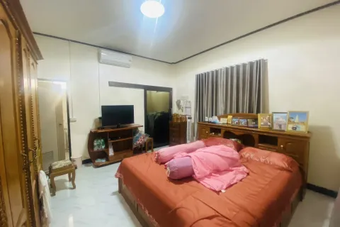 Casa de 3 dormitorios en Pattaya, Tailandia № 155627 - foto 13
