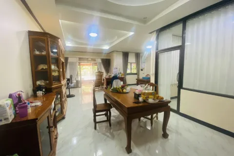 Casa de 3 dormitorios en Pattaya, Tailandia № 155627 - foto 8