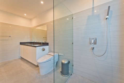 Casa de 5 dormitorios en Pattaya, Tailandia № 54663 - foto 10
