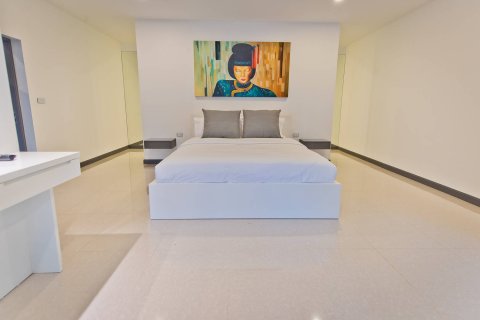 Casa de 5 dormitorios en Pattaya, Tailandia № 54663 - foto 2