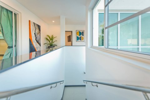 Casa de 5 dormitorios en Pattaya, Tailandia № 54663 - foto 5