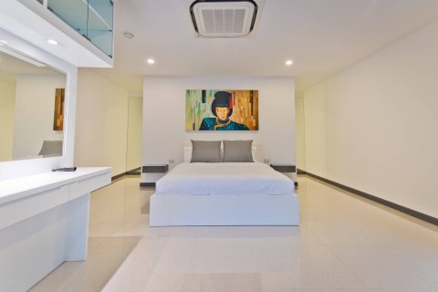 Casa de 5 dormitorios en Pattaya, Tailandia № 54663 - foto 8