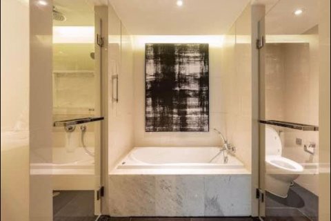 Condo à Pathum Wan, Bangkok, Thaïlande, 1 chambre  № 47854 - photo 20