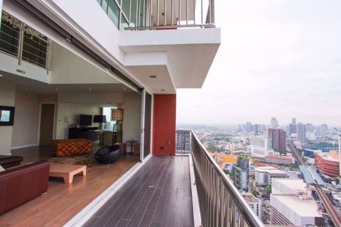 Penthouse in Khlong Toei, Bangkok, Thailand 4 bedrooms № 47855 - photo 7
