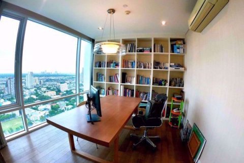 Penthouse in Khlong Toei, Bangkok, Thailand 4 bedrooms № 47855 - photo 16