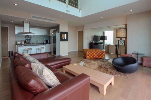 Penthouse in Khlong Toei, Bangkok, Thailand 4 bedrooms № 47855 - photo 2