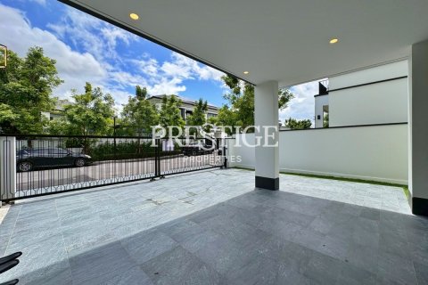 House in Pattaya, Thailand 4 bedrooms № 197545 - photo 28
