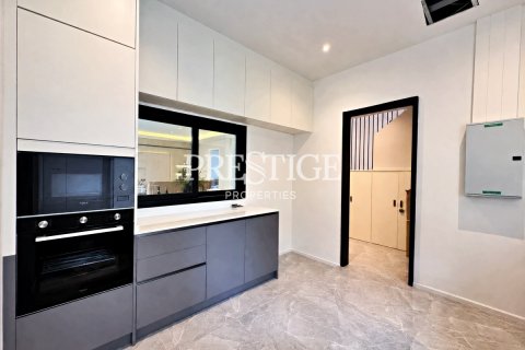 House in Pattaya, Thailand 4 bedrooms № 197545 - photo 8