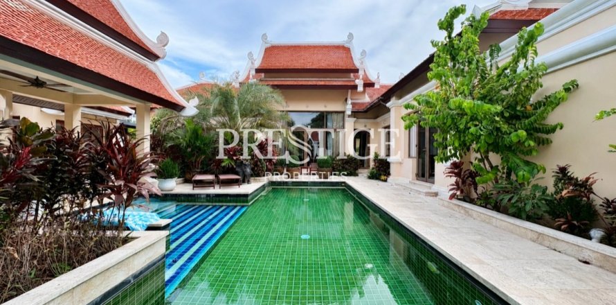 Casa de 4 dormitorios en Pattaya, Tailandia № 197543