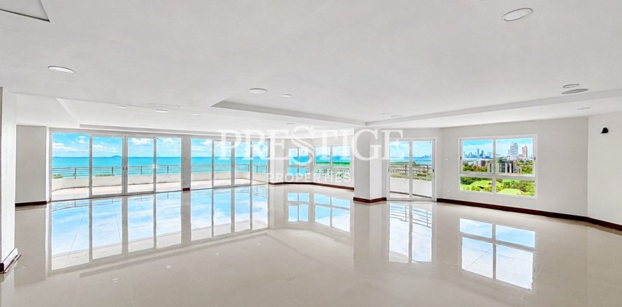 Condo in Pattaya, Thailand, 3 bedrooms № 197547