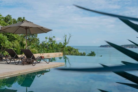 Casa de 4 dormitorios en Ko Samui, Tailandia № 180646 - foto 2