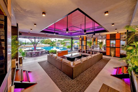 Casa de 10 dormitorios en Pattaya, Tailandia № 180650 - foto 8