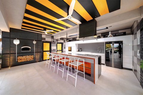Casa de 10 dormitorios en Pattaya, Tailandia № 180650 - foto 13