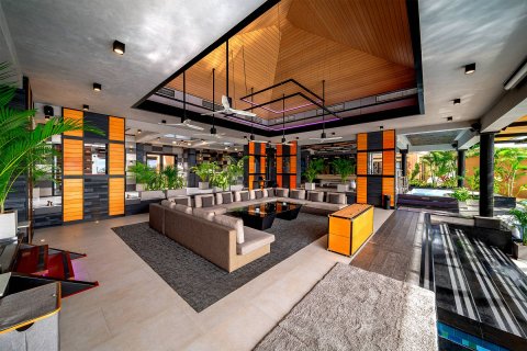 Casa de 10 dormitorios en Pattaya, Tailandia № 180650 - foto 7