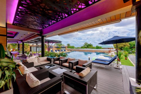 Casa de 10 dormitorios en Pattaya, Tailandia № 180650 - foto 17