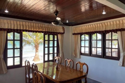 Chalet de 3 dormitorios en Chumphon, Tailandia № 172711 - foto 4