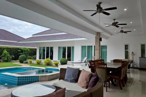 Chalet de 6 dormitorios en Cha-am, Tailandia № 172715 - foto 6
