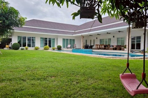 Chalet de 6 dormitorios en Cha-am, Tailandia № 172715 - foto 4