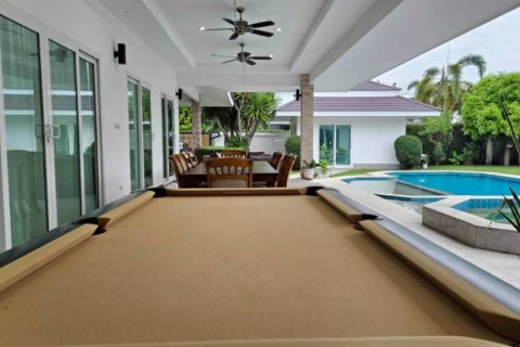 Chalet de 6 dormitorios en Cha-am, Tailandia № 172715 - foto 8