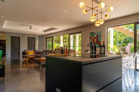 Chalet de 5 dormitorios en Phuket, Tailandia № 172714 - foto 10