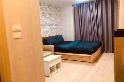Condominio de 1 dormitorio en Bangkok, Tailandia № 208697 - foto 4