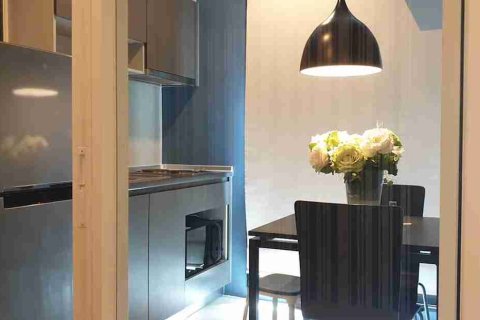 Condo in Bangkok, Thailand, 1 bedroom  № 208694