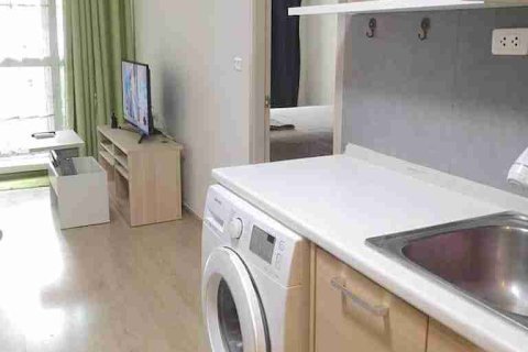 Condominio de 1 dormitorio en Bangkok, Tailandia № 208691 - foto 6