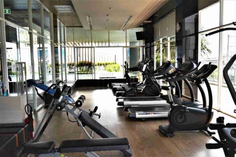 Condominio de 1 dormitorio en Thonburi, Bangkok, Tailandia № 208692 - foto 3
