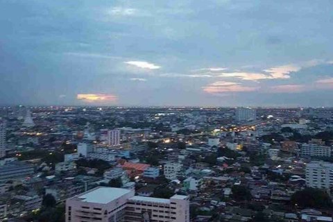 Condominio de 1 dormitorio en Thonburi, Bangkok, Tailandia № 208696 - foto 10