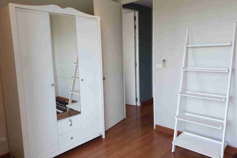 Condominio de 2 dormitorios en Thonburi, Bangkok, Tailandia № 208693 - foto 7
