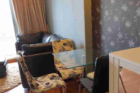 Condominio de 2 dormitorios en Thonburi, Bangkok, Tailandia № 208693 - foto 10