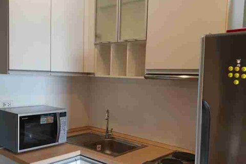 Condominio de 2 dormitorios en Thonburi, Bangkok, Tailandia № 208693 - foto 4