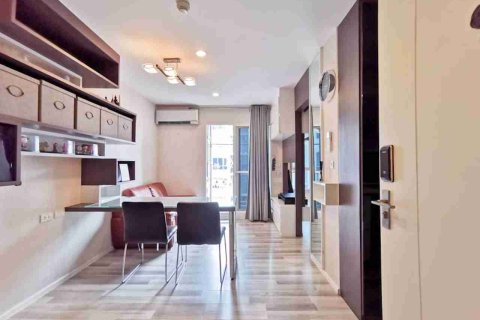 Condo in Phaya Thai, Bangkok, Thailand, 1 bedroom  № 208695