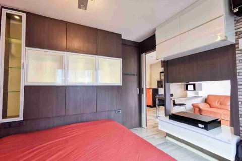 Condominio de 1 dormitorio en Phaya Thai, Bangkok, Tailandia № 208695 - foto 9