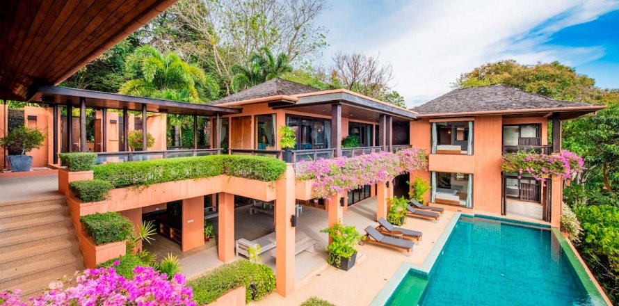 House in Phuket, Thailand 4 bedrooms № 65761