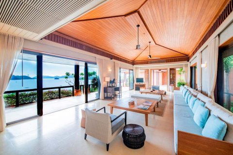 House in Phuket, Thailand 4 bedrooms № 65761 - photo 5