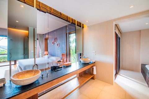 House in Phuket, Thailand 4 bedrooms № 65761 - photo 18