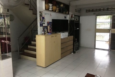 Casa de 4 dormitorios en Bangkok, Tailandia № 65760 - foto 2
