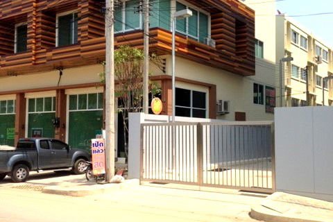 อสังหาริมทรัพย์เชิงพาณิชย์ในเชียงใหม่, ประเทศไทย 230 ตร.ม. № 162499