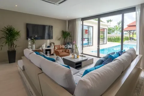 Casa de 6 dormitorios en Phuket, Tailandia № 146669 - foto 3