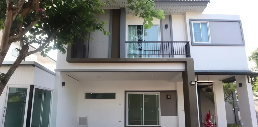 Casa de 4 dormitorios en Pattaya, Tailandia № 155599