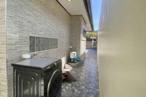 Casa de 3 dormitorios en Pattaya, Tailandia № 155602 - foto 4