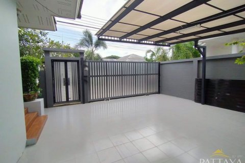Casa de 3 dormitorios en Pattaya, Tailandia № 47437 - foto 14