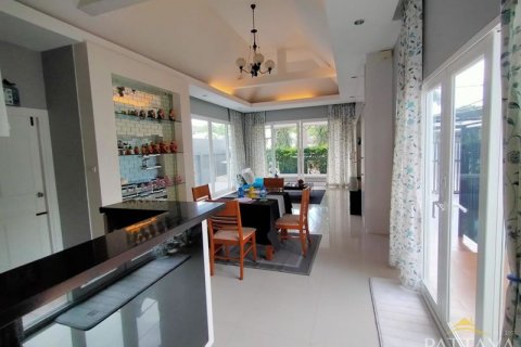 Casa de 3 dormitorios en Pattaya, Tailandia № 47437 - foto 2